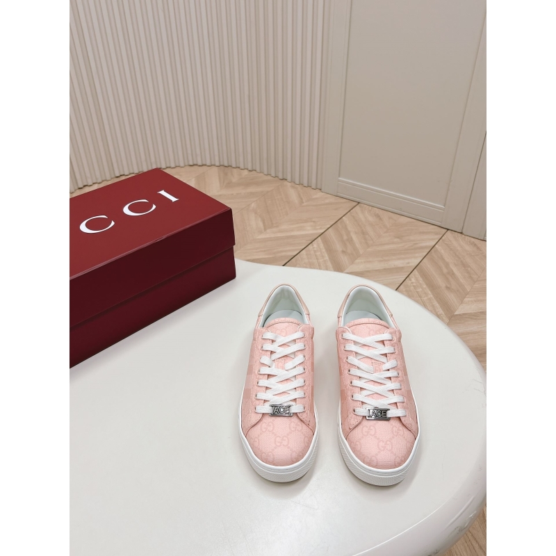 G*u*i casual shoes